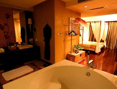 上海徐汇区养生会所的黄昏恋：当爱情遇上八十岁